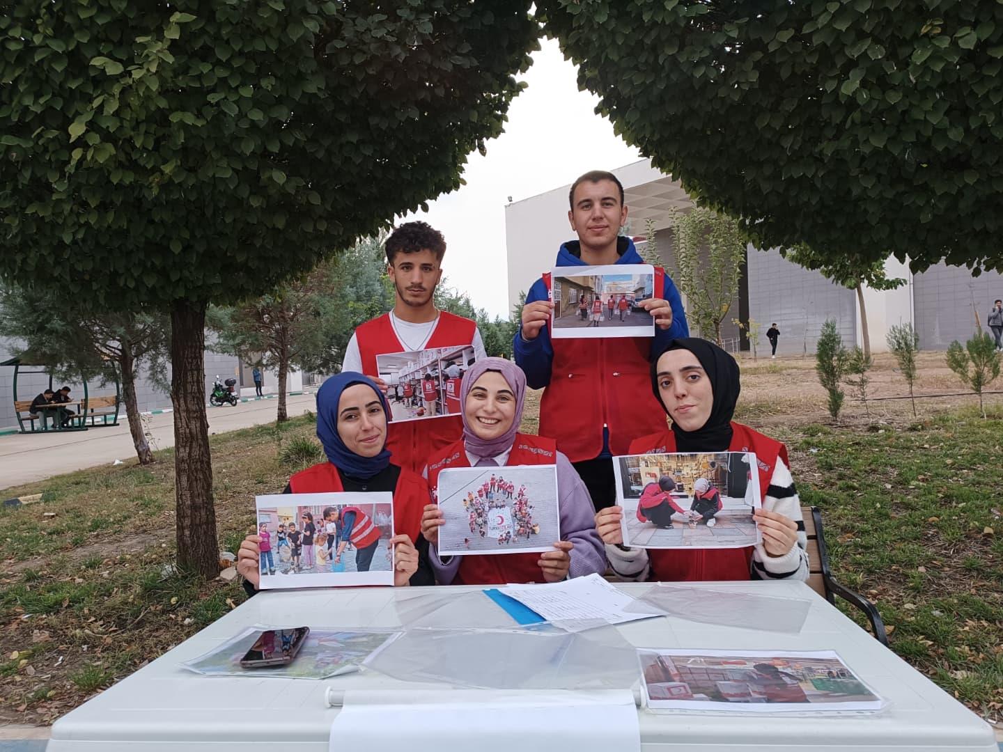 Kızılay Topluluğu, Stant etkinliğini düzenledi.