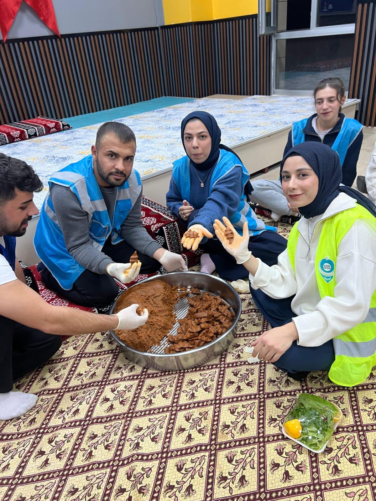 İyilik Haritası Topluluğu, Çiğköfte etkinliğini düzenledi.