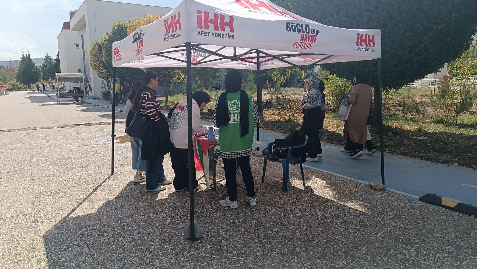 İnsan Hak ve Hürriyetleri Topluluğu, Topluluk Tanıtımı etkinliğini düzenledi.