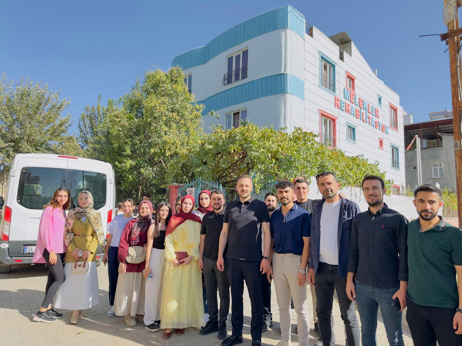 Akil Gençler Topluluğu, Melekler Rehabilitasyon Merkezini ziyaret etti.