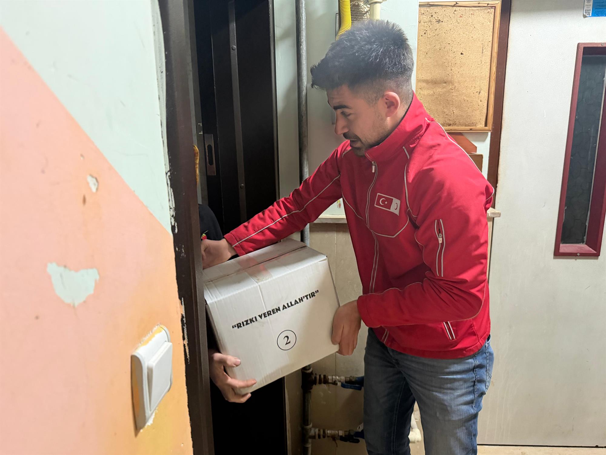 Kızılay Topluluğundan Anlamlı Gıda Yardımı