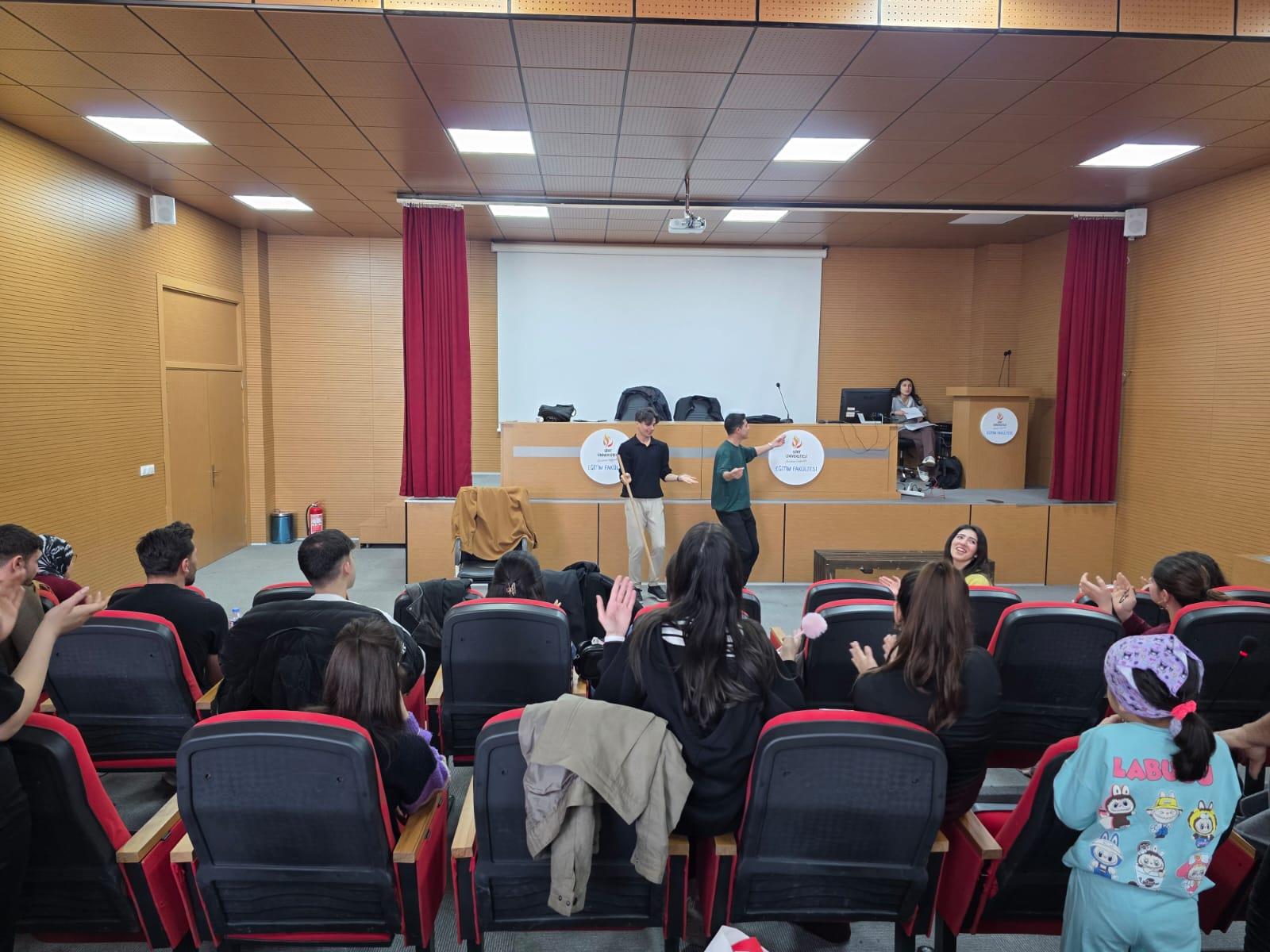 Yaratıcı Drama Topluluğu tarafından Doğru Nefes ve Etkili Ses Kullanımı Eğitimi Gerçekleştirildi